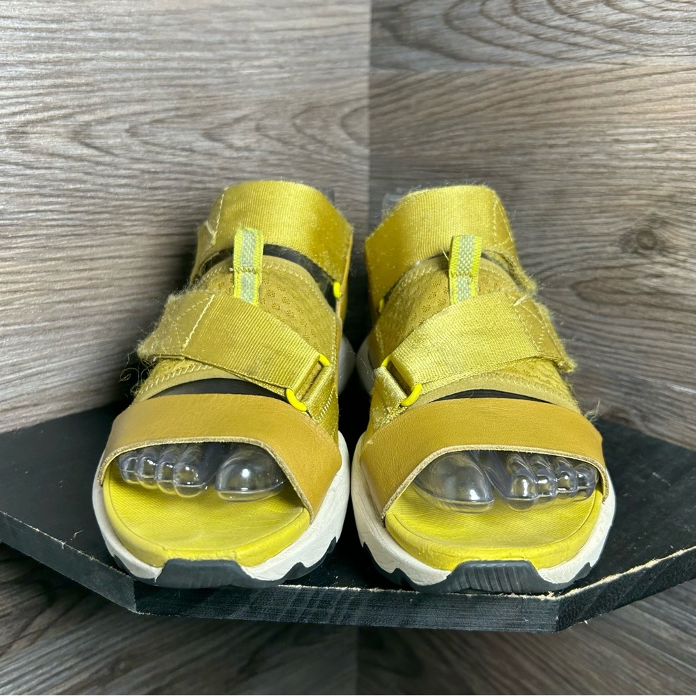 Sorel kinetic impact sporty sandals yellow - Picture 2 of 7